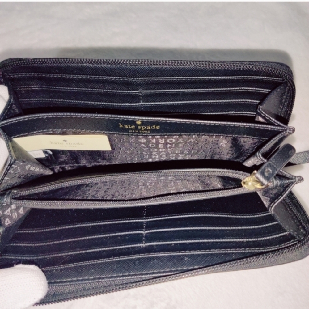 Kate Spade Court Neda Glitter Wallet EUC - Picture 5 of 6